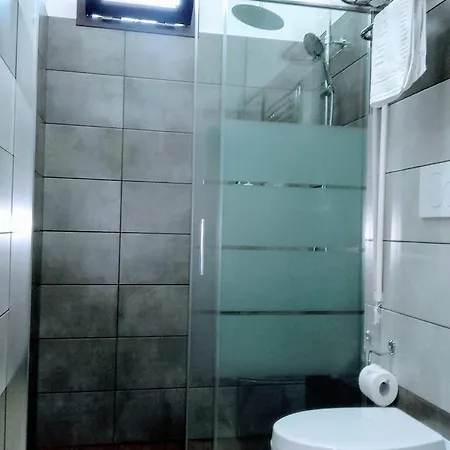 לינה וארוחת בוקר Ginevra פורטו צ'זראו